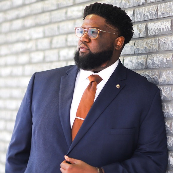 Meet your Posher, Rafael - Picture 1 of 1